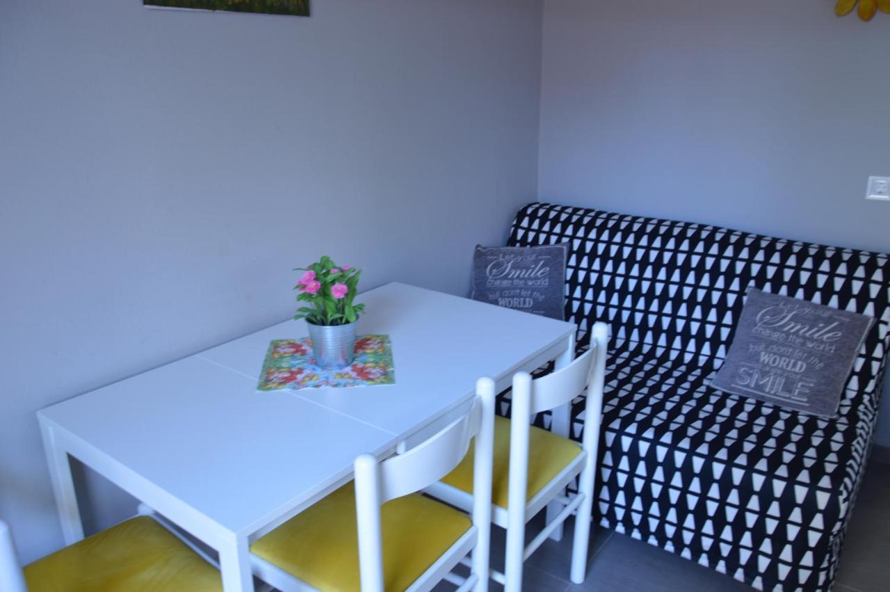 Daisy Apartment Asprovalta Exterior photo